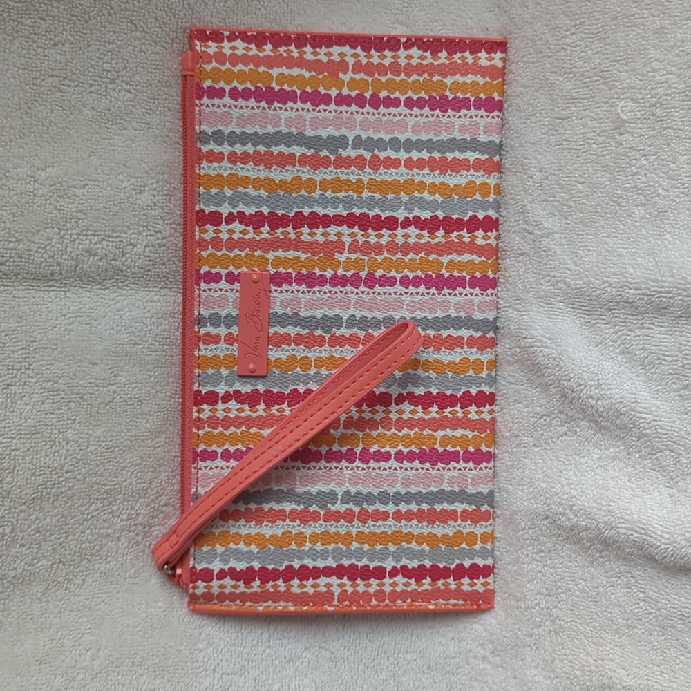 Vera Bradley clutch slim zip wristlet in dot print